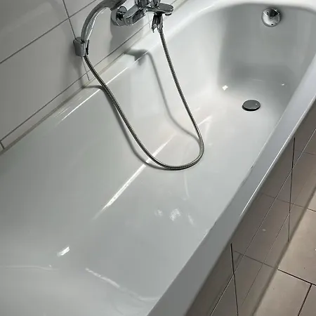 Daire Monteur Haus Mit 3 - Voll Ausgestattet Mit Highspeed Wifi Und Grossem Parkplatz *