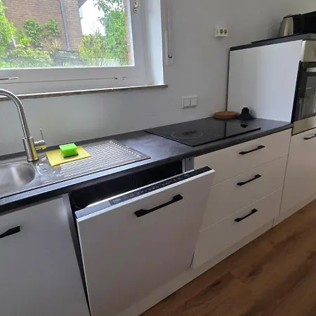 Monteur Haus Mit 3 - Voll Ausgestattet Mit Highspeed Wifi Und Grossem Parkplatz Daire