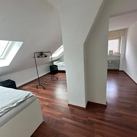 Monteur Haus Mit 3 - Voll Ausgestattet Mit Highspeed Wifi Und Grossem Parkplatz Daire