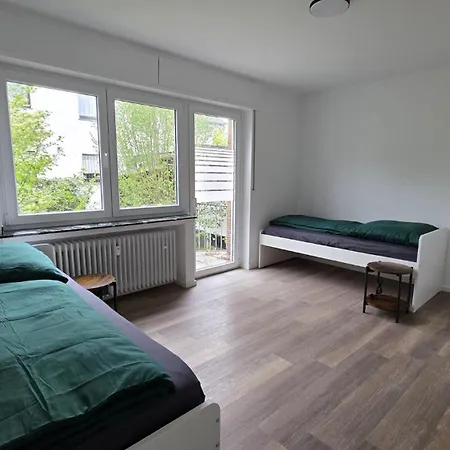 Monteur Haus Mit 3 - Voll Ausgestattet Mit Highspeed Wifi Und Grossem Parkplatz